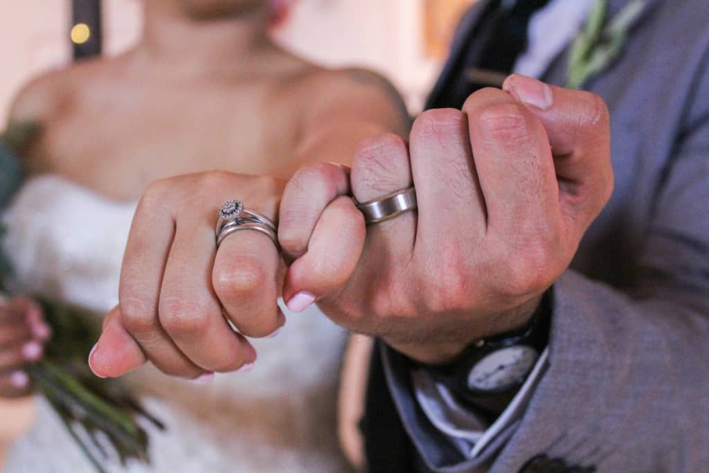 Alliances pour Homme : Un Guide Moderne pour un Engagement Intemporel